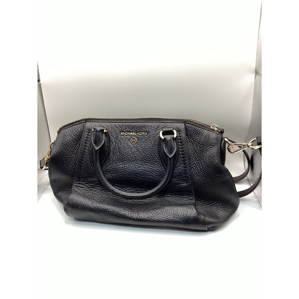 michael kors black pebble satchel crossbody P28